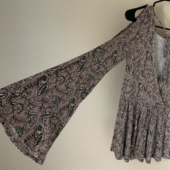 American Eagle Blouse - Picture 2 of 3